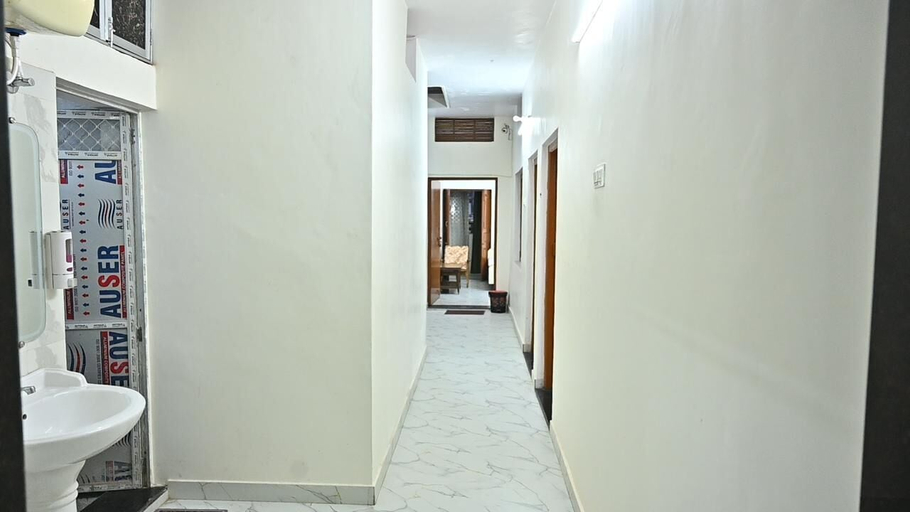 Bathroom 3, Shri Jee Kunj Homestay, Varanasi