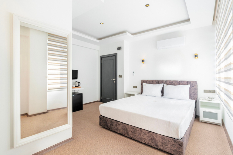 Bedroom 4, Marine Point Hotel, Antalya