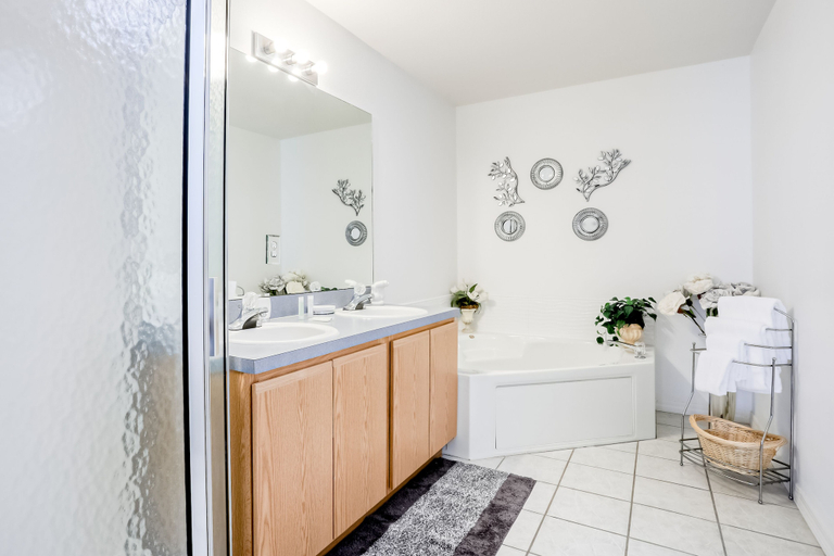 Bathroom 5, Enchanting Dog-friendly Home With Pool, Lanai, Central AC, & Washer/dryer, Osceola