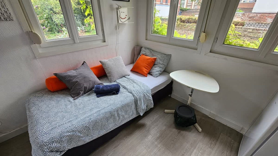 Room 5, Les Glycines - Studio 9m2 Cosy et Reposant 1p, Pas-de-Calais