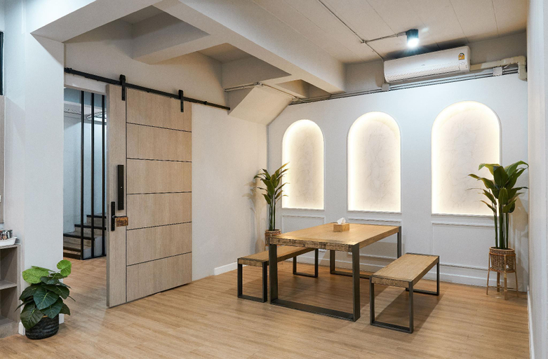 Public Area 3, G5 Hostel Bangkok, Ratchathewi