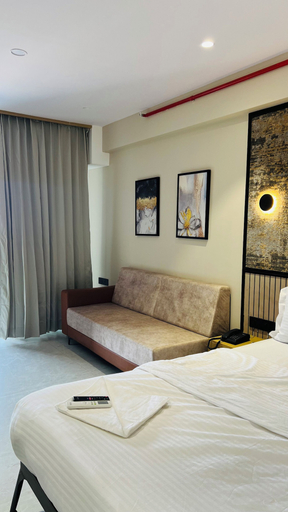 Room 4, Hotel Presidency, Surat