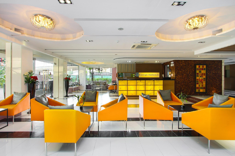 Food & Drinks 5, Klassique Sukhumvit, Wattana