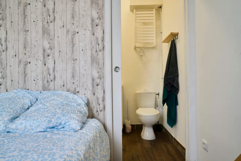 Room 5, En d Placement 4 Wifi Gratuit, Nord