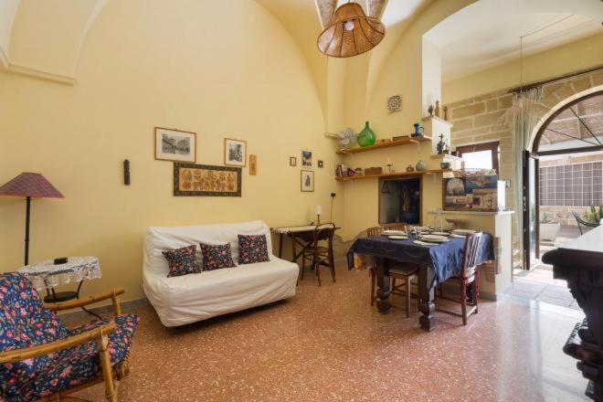 Bedroom, Casa Messapica by BarbarHouse, Lecce