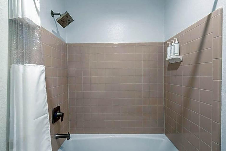 Bathroom 3, Adventure Inn Durango, CO, La Plata