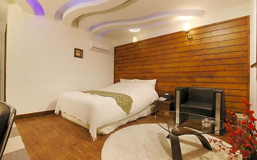 Bedroom 3, Cheonan Business Hotel, Cheonan