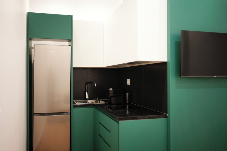 Private kitchen 3, Avra Apartments, Sarandës
