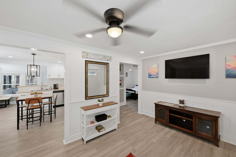 Interior 4, Peaceful Stay Near Wake Forest 2 Bedroom Home, Franklin