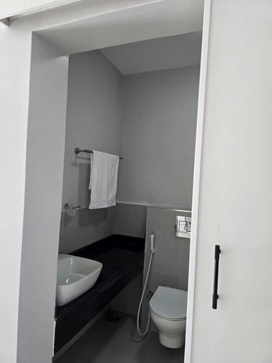 Bathroom 3, OLOISIRI NAMANGA HOTEL, Kajiado Central