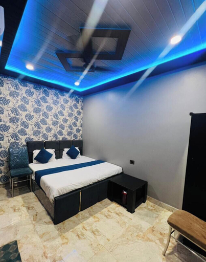 Room 4, Kumari guest house, Varanasi