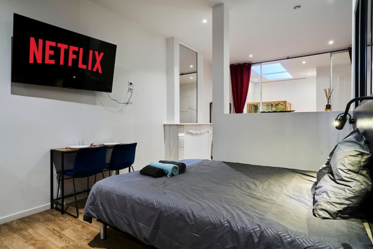 Room 4, Baignoire Blaneo Sauna 10 Minutes de la Gare, Nord