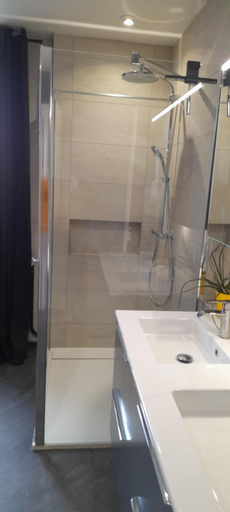 Bathroom 2, du Cote d'Agnes !, Bas-Rhin