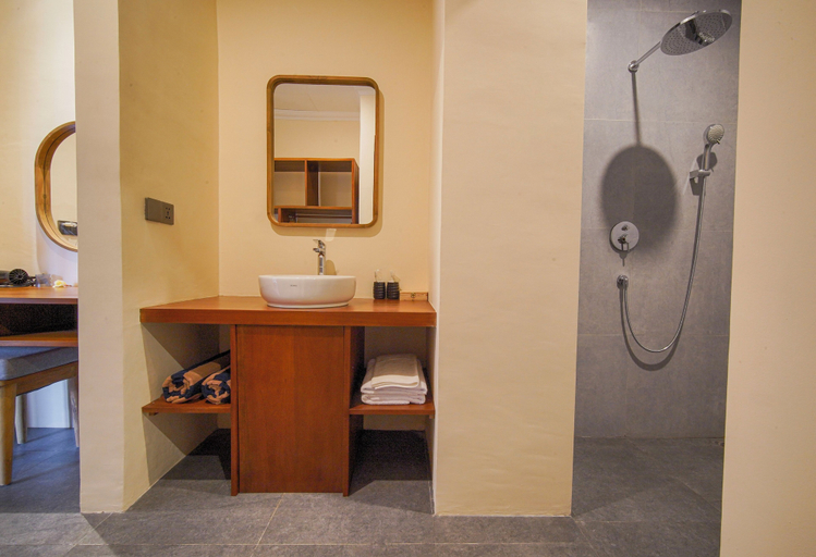 Bathroom 2, DENAYA UBUD VILLA, Gianyar