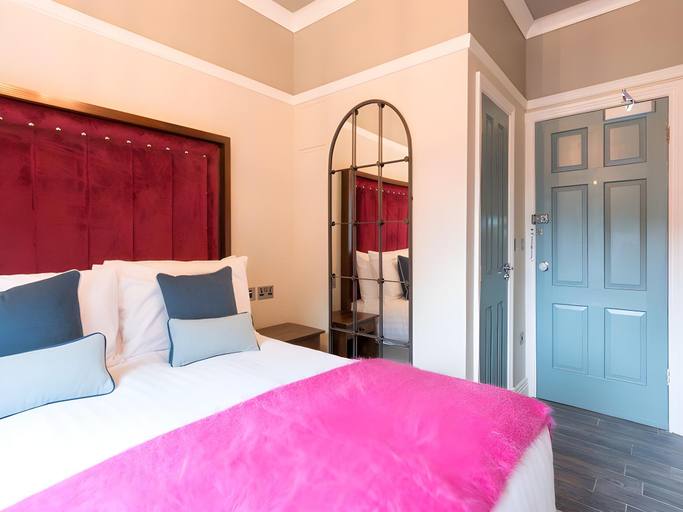 Bedroom 2, Hallgarth Manor House, Signature Collection, Durham