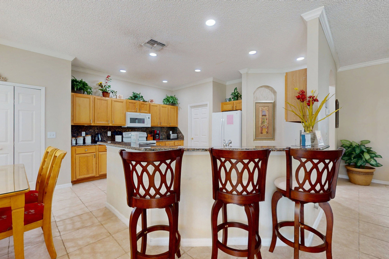 Private kitchen 4, Sprawling Home With Pool, Pool Spa, & Game Room - Athletic Court and gym Access, Osceola