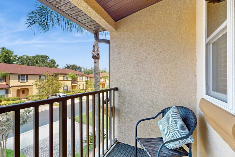 View from room, Spacious Dog-friendly 3bed/3 Bath Townhome With Screened in Lanai Near Disney, Polk
