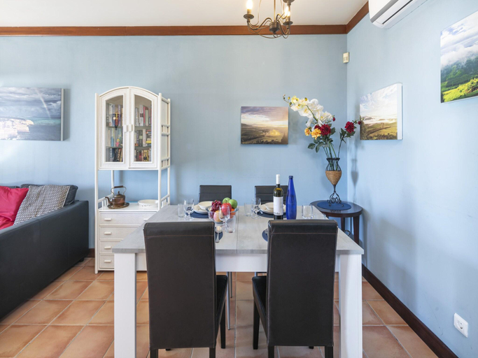 4, Seaside Apartment in Picturesque Benagil, Lagoa