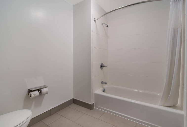 Bathroom 4, Quality Inn Goldsboro, Wayne