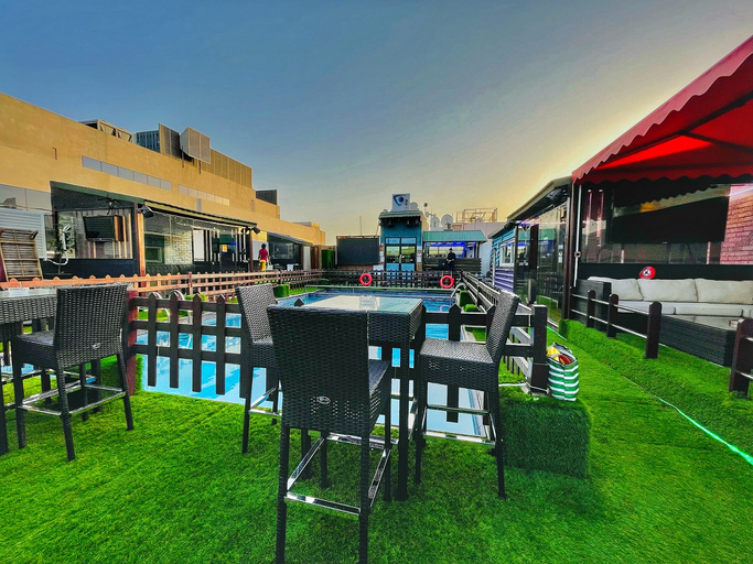 Food & Drinks 5, Smana Hotel Al Raffa, Dubai