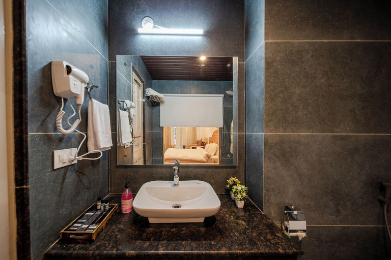 Bathroom 3, Hotel SNAS Retreat Manali, Kullu