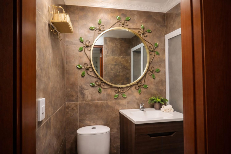 Bathroom, San Francisco Plaza Real, Bucaramanga