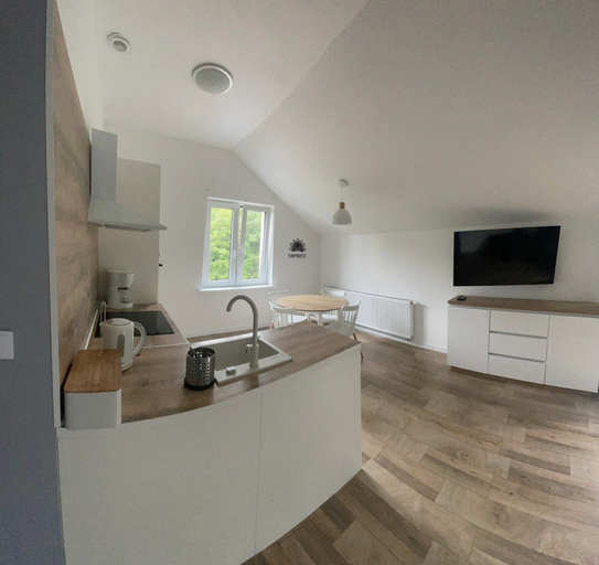 Others 5, Przystanek Karpacz, Jelenia Góra
