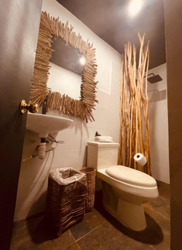 Bathroom, La Tulumeña, Cozumel
