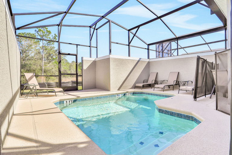 Pool 2, Updated Townhome With an Enclosed Pool, Five Bedrooms, W/D - Close to Everything, Osceola