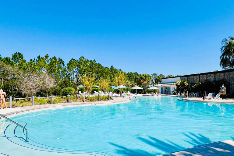 Pool 2, Stylish Vacation Home With Open Layout, Sunny Patio & Near Attractions, Polk