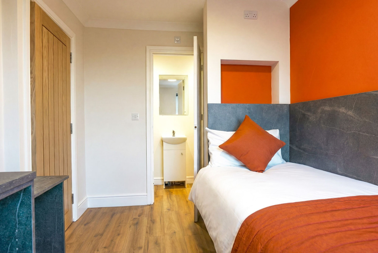 Room 4, Relax Inn - Thorpe Lodge Hotel, Peterborough