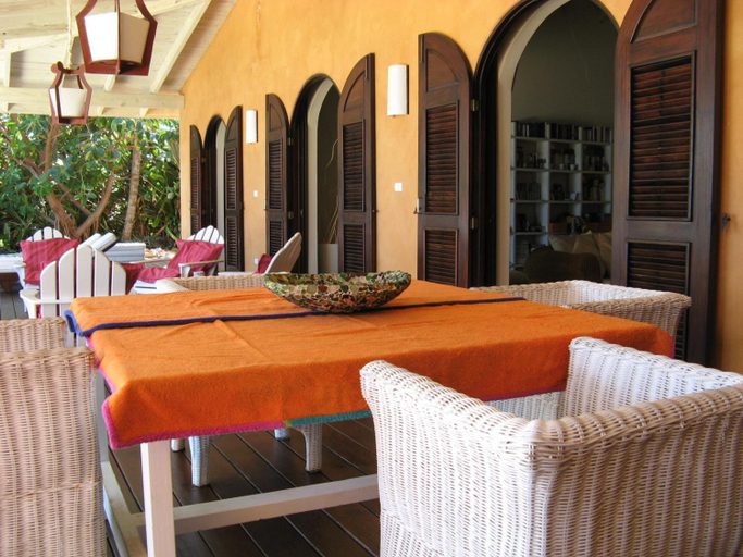 Food & Drinks 5, Villa Los Gorgones, Santa Bárbara de Samaná