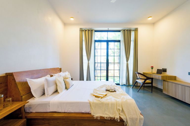 Room 2, Elivaas Nature 95 4BHK Farm with Pool, Jaipur