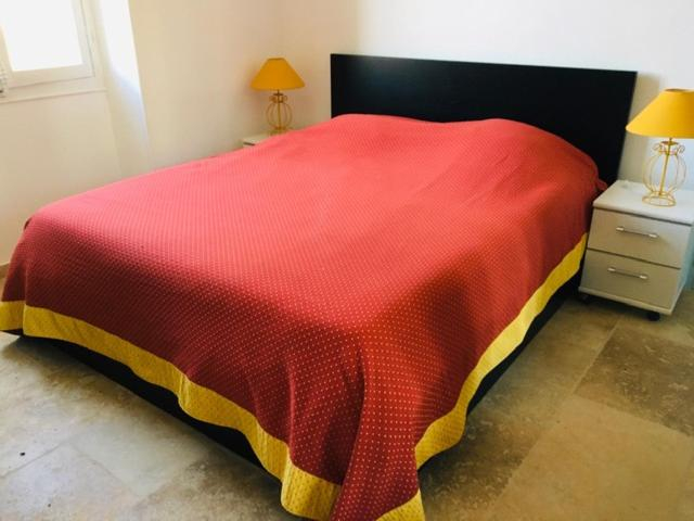 Bedroom 2, Mes nuits au chateau au domaine du pressoir, Var