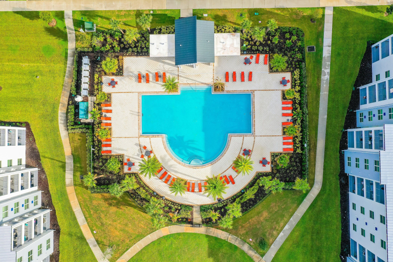 Pool 2, Fourth Floor Penthouse With Shared Pools and Hot Tub, Fast Wifi, & Central AC, Osceola