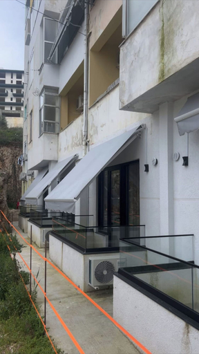 Exterior detail, Avra Apartments, Sarandës
