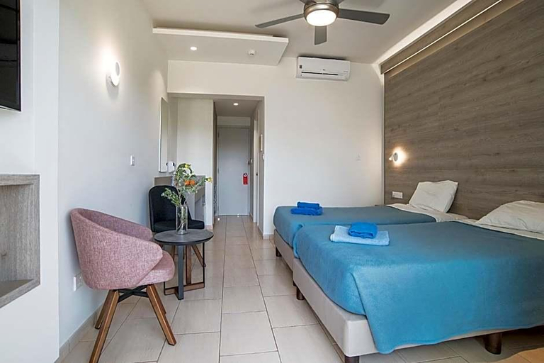 Room, Aphrodite
