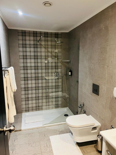Bathroom 4, Hotel Lac Leman, Cité El Khadra