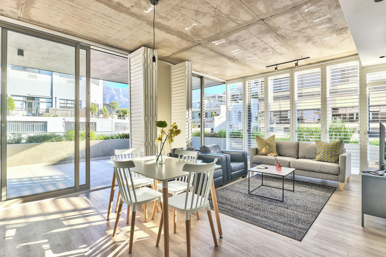 Room 5, The Quarter Apartments, City of Cape Town