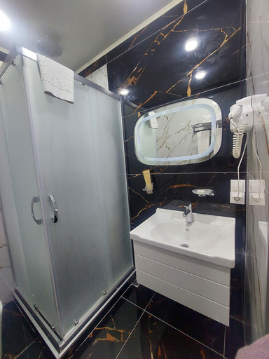 Bathroom 3, Pera Hotel Baku, Baku