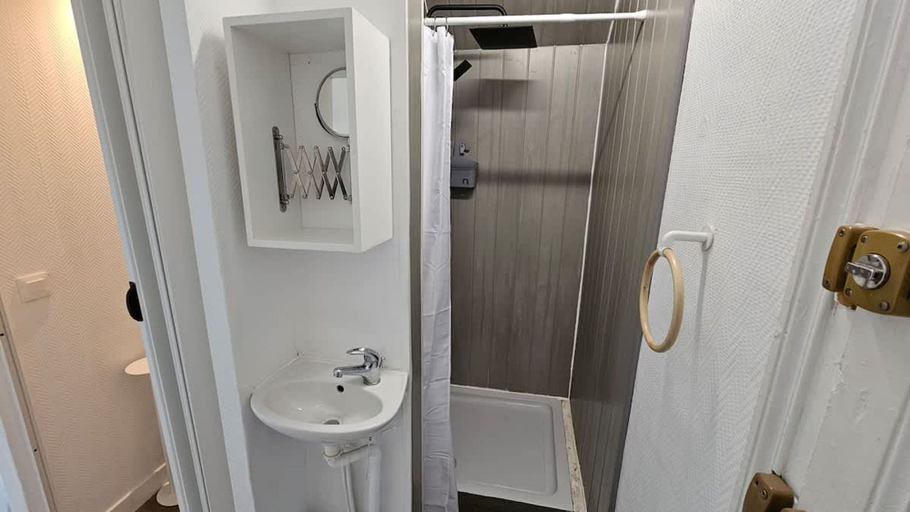 Room 2, Les Glycines - Studio 9m2 Cosy et Reposant 1p, Pas-de-Calais