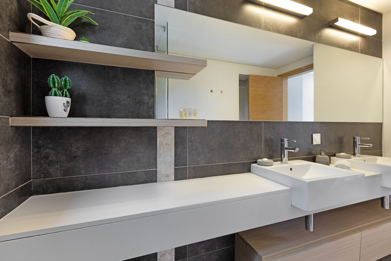 Bathroom 4, Choisy Les Bains M2