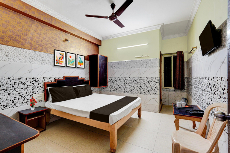 Room 4, Hotel O Tirupati Bus Station, Chittoor