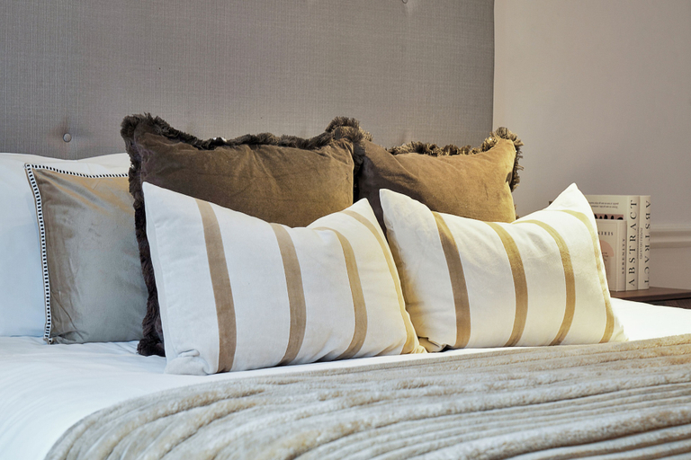Room 3, Hertford Flat 14, London