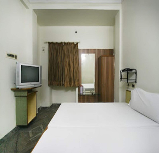 Room 4, La Palace, Kancheepuram