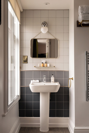 Bathroom 5, The White Star Tavern, Southampton
