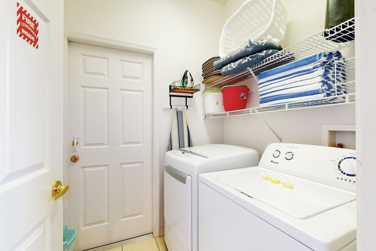 Laundry, Single-story Home With Private Pool, Wifi, Central AC, WD and Full Kitchen, Polk