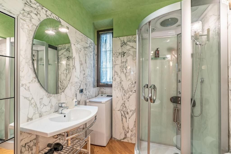 Bathroom 3, Porta Venezia apartment, Milano