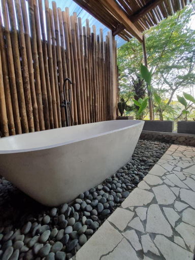 Bathroom 5, Munduk Umah Cabin, Buleleng