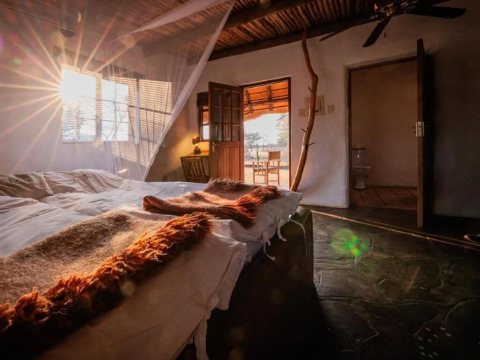 Room 4, Eningu Kalahari Lodge cc, Windhoek Rural
